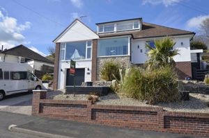 Photo 32- click for photo gallery